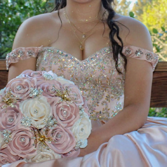 15 pink dress - Picture 7 of 9